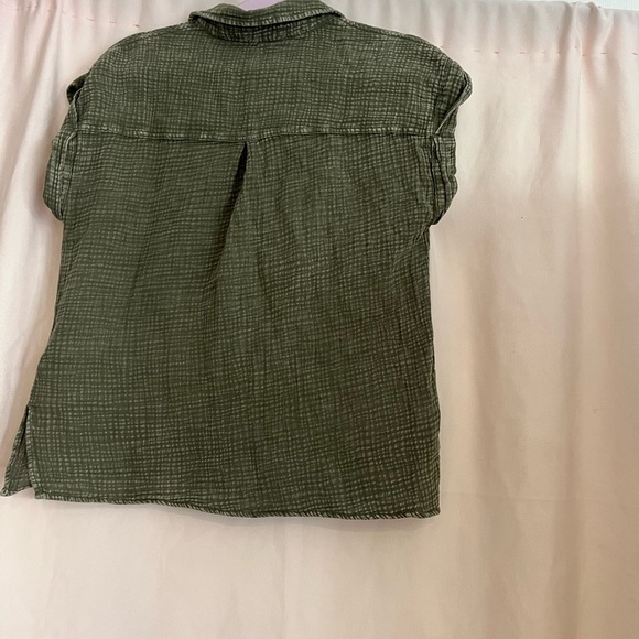 Olive Green Button-Up Shirt - Picture 6 of 6